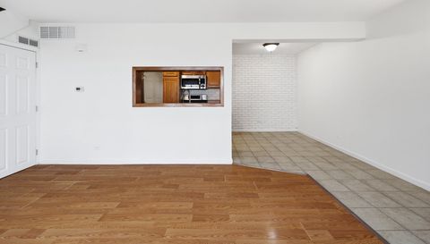 377 Farmingdale Circle