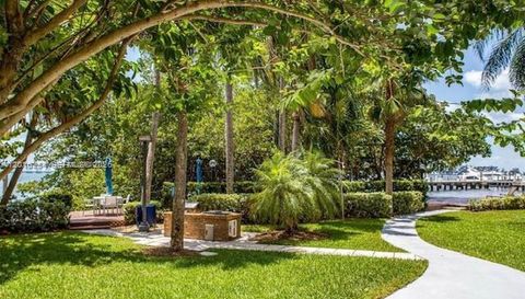 1627 Brickell Ave