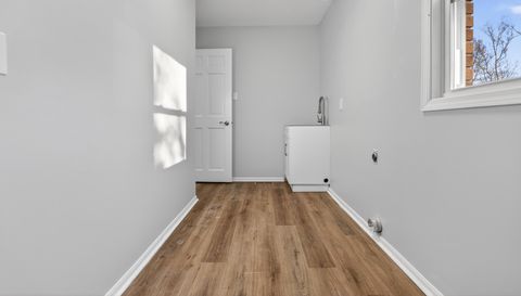 6210 N Shadowhill Way