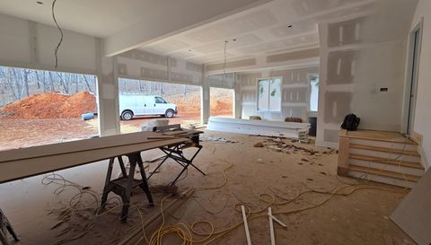 7048 Nichols Cove Dr