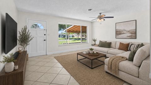 522 Wilshire Dr