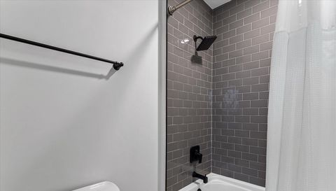 3338 Peachtree Rd NE