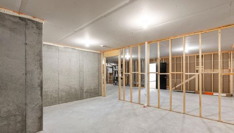 7440 Glengarry Place