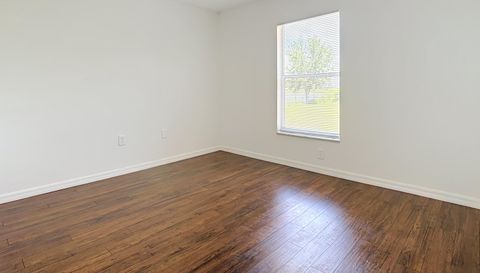210 Robbins Rest Cir