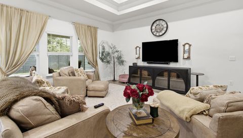 36 Pne Lk Dr