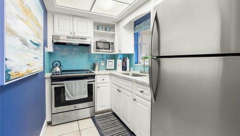1150 Tarpon Center