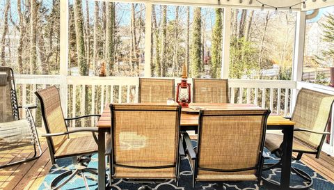 226 N Orchard Farms Ave