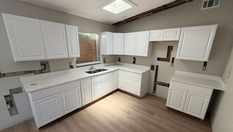 2612 9th Ave W