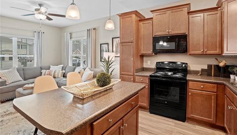 2219 Cedarbrook