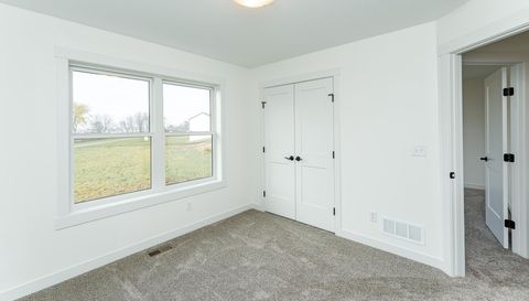 1816 Robinson Lane NE