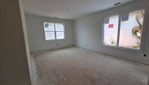 7048 Nichols Cove Dr