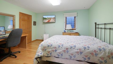 3240 139th Avenue NW