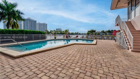 3161 S Ocean Dr