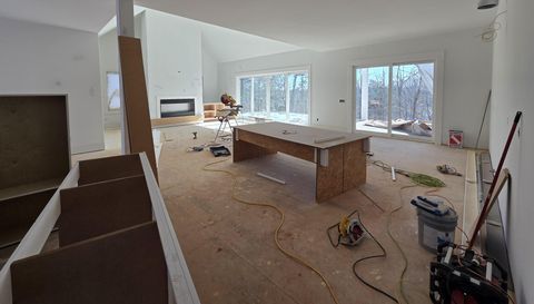 7048 Nichols Cove Dr