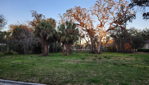 1765 Harrington Park Dr