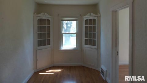 3114 W GREENWOOD Place