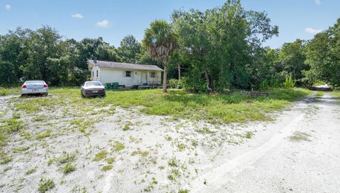 2282 Diplomat Dr