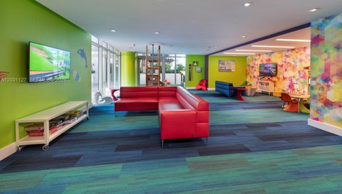 300 Sunny Isles Blvd