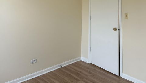 800 S Independence Blvd