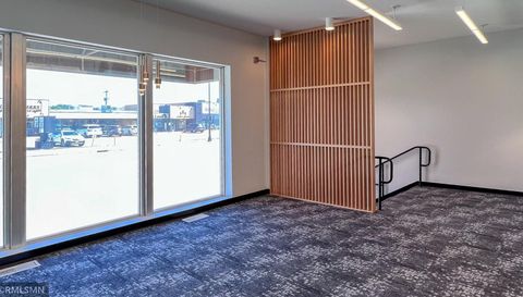 223 Broadway Avenue N