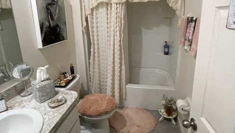 939 Remington Green Dr SE