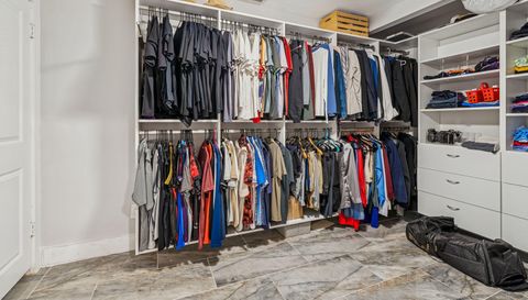 1102 E River Cove St