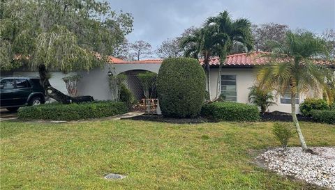 4600 King Palm Dr