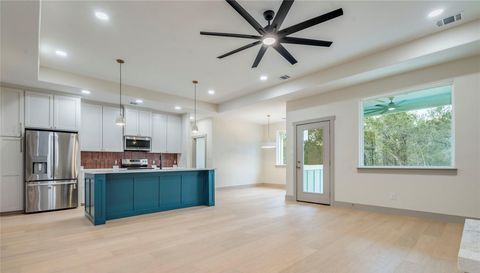 8 Huisache LN