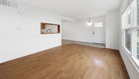 377 Farmingdale Circle