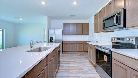 32463 WEATHERED OAK DRIVE