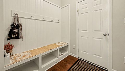 208 Princess Pl