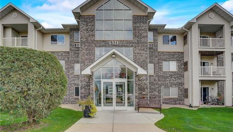 1321 Lake Drive W