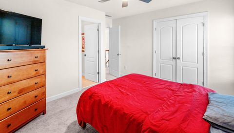 2083 Topaz Plaza