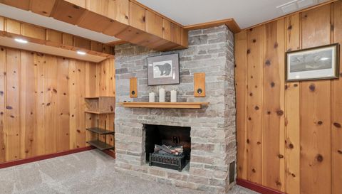 49 Sheridan Avenue S