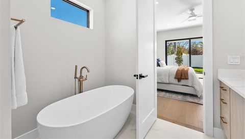 1326 W NEW HAMPSHIRE STREET