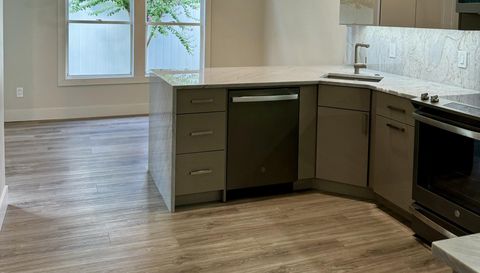 782 S Pennsylvania Ave