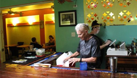 17 Calle Carlos Lebrun