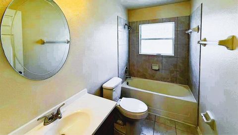 14139 SAPPHIRE BAY CIRCLE