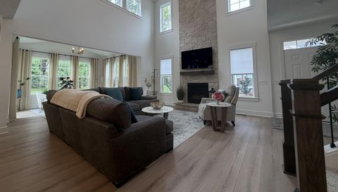 516 Port Side Dr