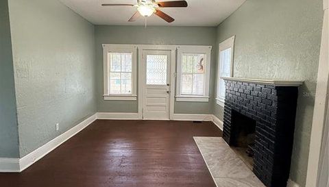 814 E INDIANA AVENUE