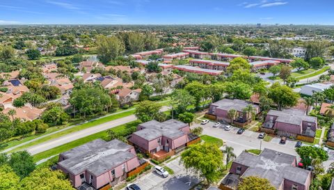 7496 Courtyard Run E