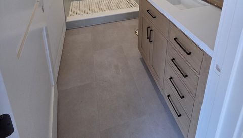 7048 Nichols Cove Dr