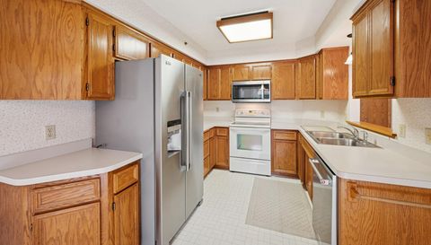 2639 Lake Court Circle