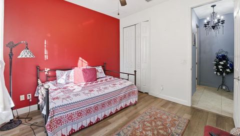 1733 W CAROLINE PATH