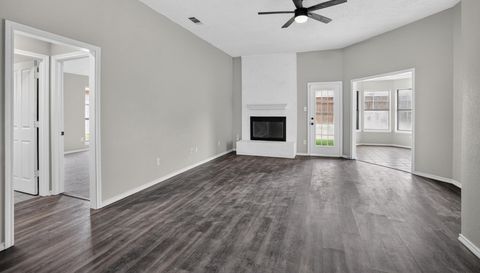 6057 Hillglen Dr