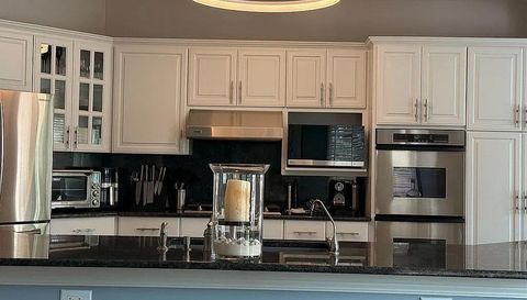 6N274 W Ridgewood Ln