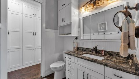 3272 FISH HAWK DRIVE