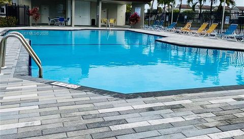 10211 Fontainebleau Blvd