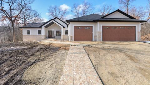 10149 Upper 196th Way W