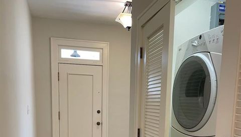 1806 W MORRISON AVENUE